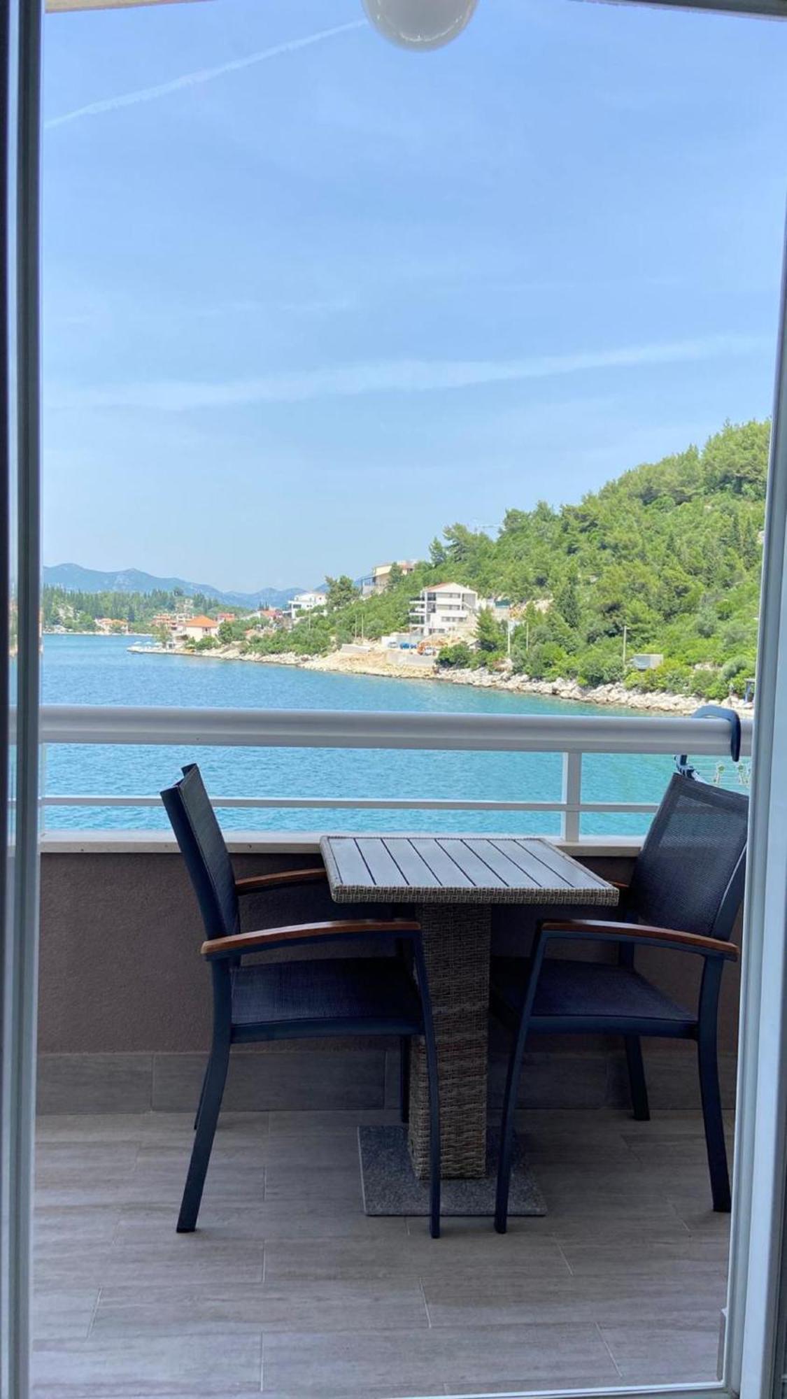 Apartments Tiho & Jelena บลัตเซ ห้อง รูปภาพ