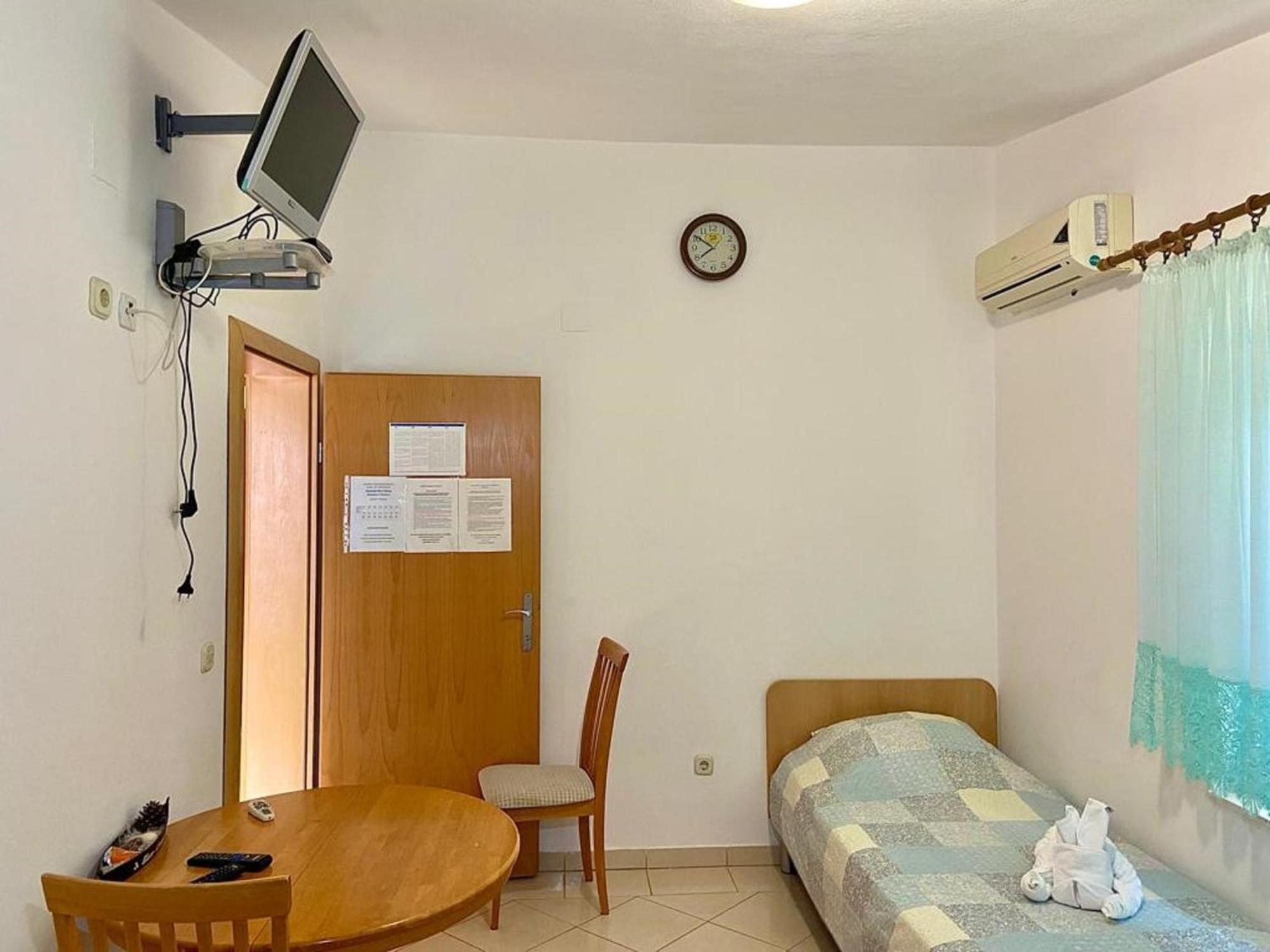 Apartments Tiho & Jelena บลัตเซ ภายนอก รูปภาพ