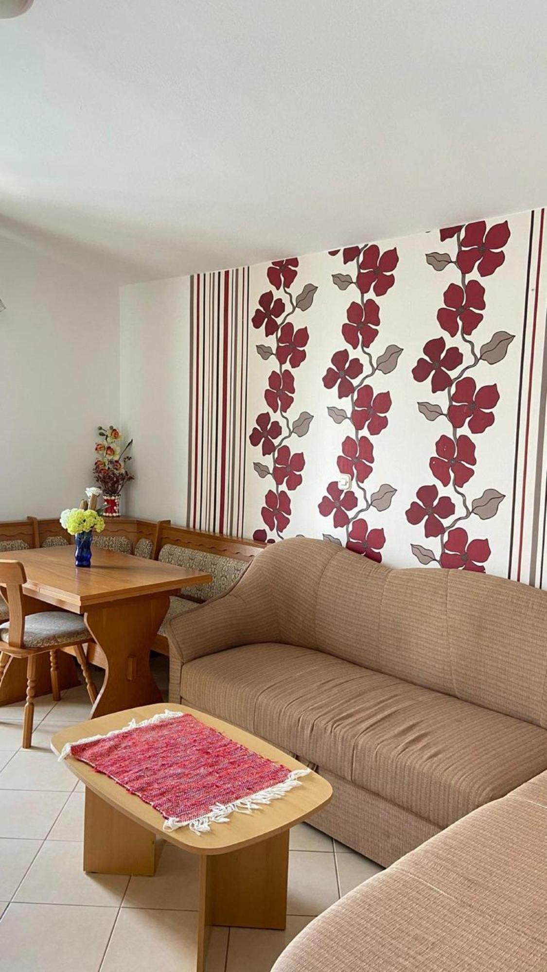 Apartments Tiho & Jelena บลัตเซ ภายนอก รูปภาพ